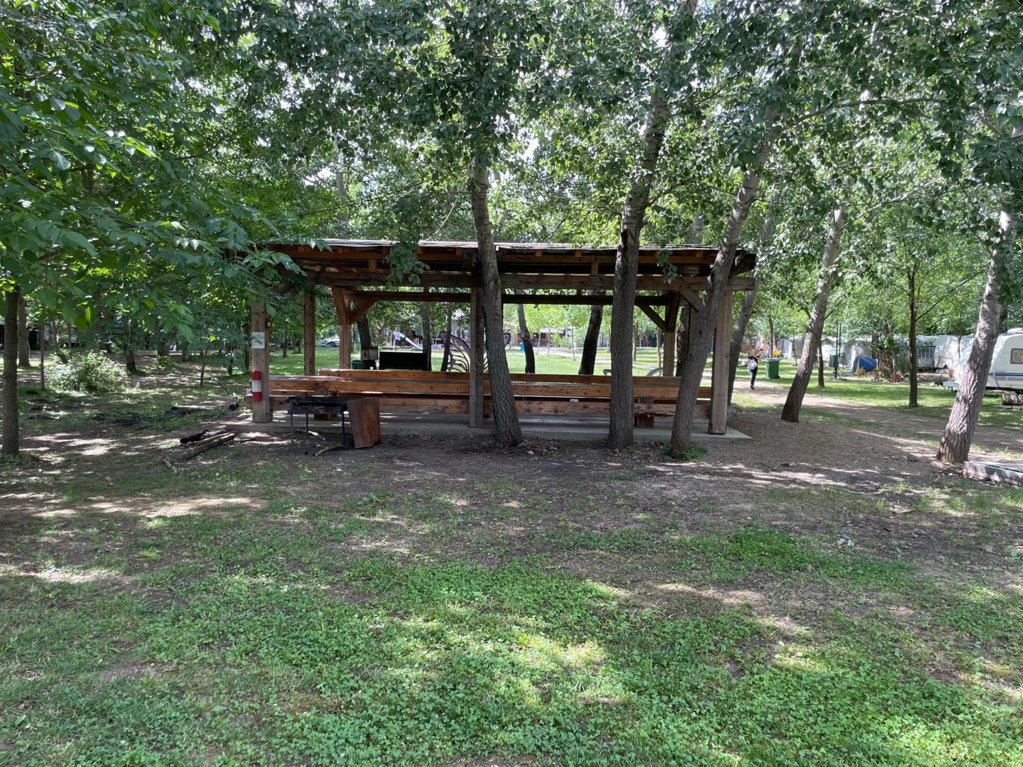 Camping Oaza 贝拉茨尔克瓦 外观 照片
