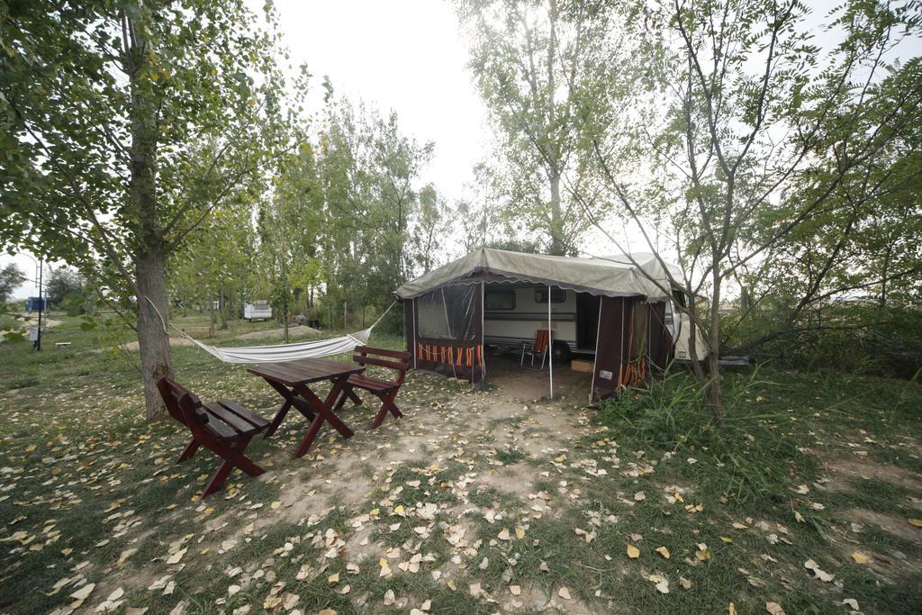 贝拉茨尔克瓦 Camping Oaza酒店 外观 照片